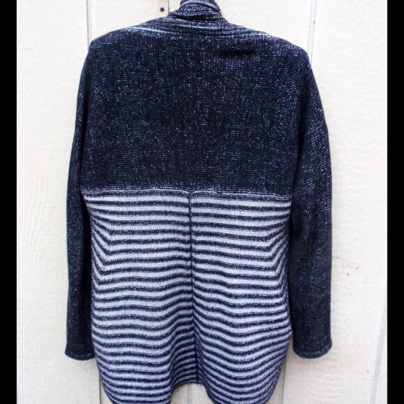 Alfani Gray Blue Shawl Sweater PM - Picture 3 of 4